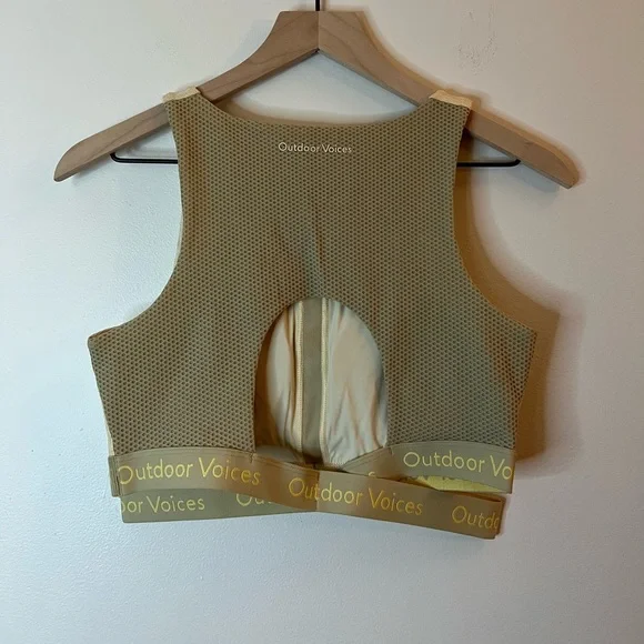 Outdoor Voices Criss Cross Crop Top - Picture 2 of 7